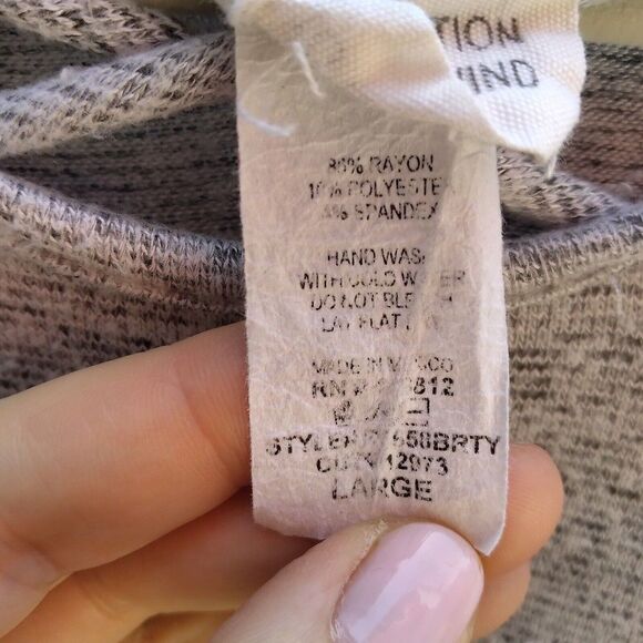 Caution To The Wind size L gray rayon knit top flounce sleeve - Picture 5 of 12